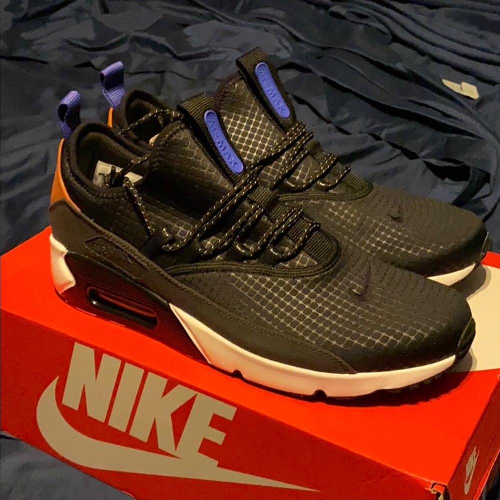 100% authentic. Nike Air Max 90 EZ New Mens 11.5